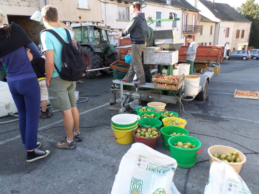 pressage de pommes à Najac 